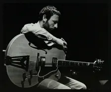 Guitarist Phil Lee at The Stables, Wavendon, Buckinghamshire. Creator: Denis Williams