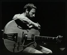 Guitarist Phil Lee at The Stables, Wavendon, Buckinghamshire. Creator: Denis Williams