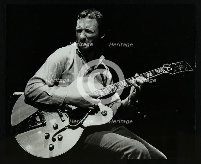 Guitarist Phil Lee playing at The Stables, Wavendon, Buckinghamshire. Creator: Denis Williams.