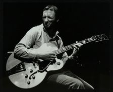 Guitarist Phil Lee playing at The Stables, Wavendon, Buckinghamshire. Creator: Denis Williams