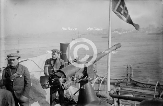 Gun on GIUSEPPE VERDI, between c1910 and c1920. Creator: Bain News Service.