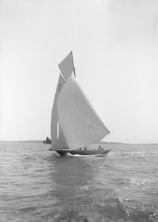 Gundred running downwind under spinnaker, 1913. Creator: Kirk & Sons of Cowes