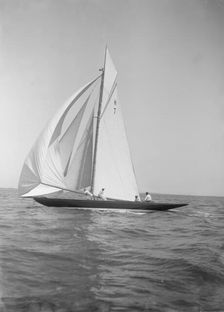 Gundred running downwind under spinnaker, 1913. Creator: Kirk & Sons of Cowes