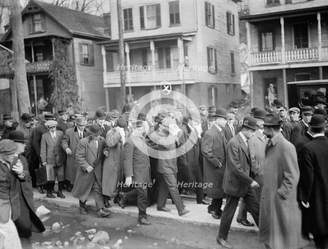 Gunmen arriving at Sing Sing, Whitey Lewis, 1912. Creator: Bain News Service.