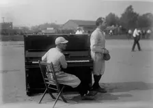 Gus Van & Joe Schenck, Vaudeville comics (baseball), between c1915 and c1920. Creator: Bain News Service