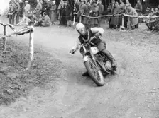 GW Beamish on a BSA 500cc motorbike, Brands Hatch, Kent, 1953