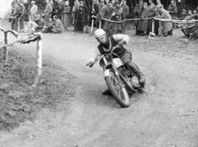 GW Beamish on a BSA 500cc motorbike, Brands Hatch, Kent, 1953