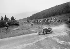 Gwynne of FJ Boshier-Jones competing in the Caerphilly Hillclimb, Wales, 1923. Artist: Bill Brunell