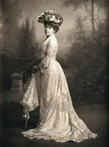 Gwendoline Syrie Maud Wellcome, c1900s. Creator: Lafayette