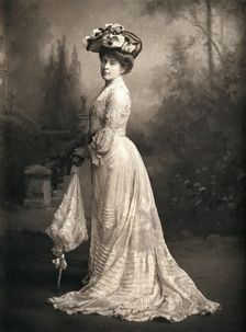 Gwendoline Syrie Maud Wellcome, c1900s. Creator: Lafayette