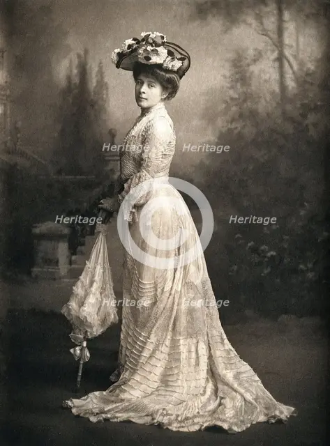 Gwendoline Syrie Maud Wellcome, c1900s. Creator: Lafayette.