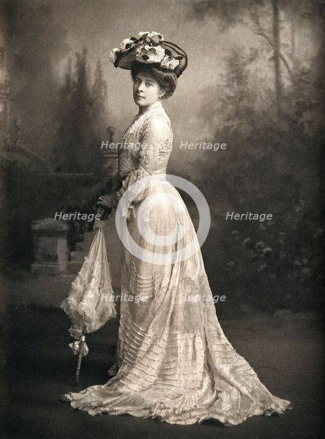Gwendoline Syrie Maud Wellcome, c1900s. Creator: Lafayette.