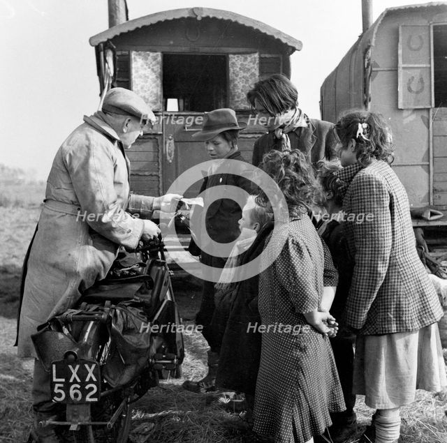 Gypsies, London, 1953. Creator: Henry Grant.