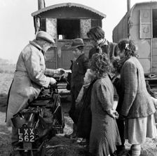 Gypsies, London, 1953. Creator: Henry Grant