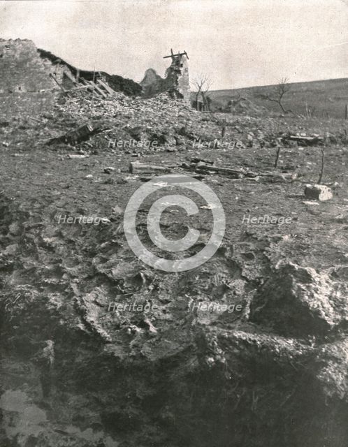 'Douaumont; Un coin du champ de bataille a l'extremite du village de Douaumont..., 1916 (1924) Creator: Unknown.