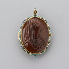 Double-Sided Pendant with Christ and Virgin, France, 18th century (cameo); 17th century (mount). Creator: Unknown