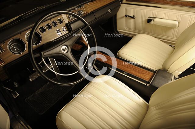 Dodge Coronet Hemi RT 1970. Artist: Simon Clay.