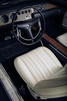 Dodge Coronet Hemi RT 1970. Artist: Simon Clay