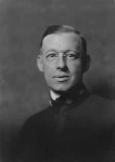 Dodge, A.H., Dr., portrait photograph, 1917 Oct. 2. Creator: Arnold Genthe