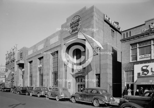 Dollar Savings Bank, Grand Concourse, Bronx, New York, 1946. Creator: Gottscho-Schleisner, Inc.
