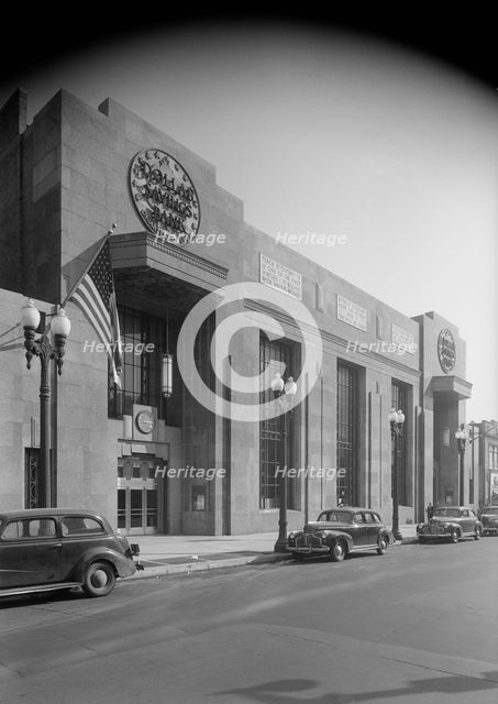 Dollar Savings Bank, Grand Concourse, New York, 1946. Creator: Gottscho-Schleisner, Inc.