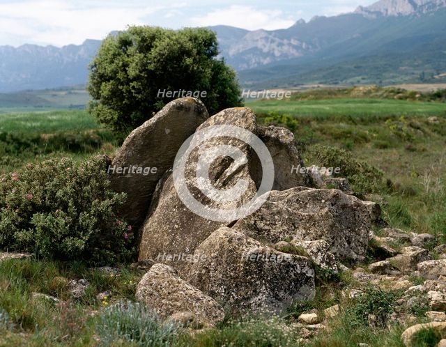 Dolmen of Alto de la Huesera, Laguardia, Alava province, Basque Country, Spain, (2001). Creator: LTL.