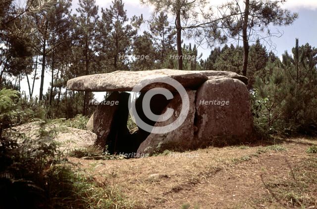 Dombate dolmen, megalithic tomb located near Monte Castelo (La Coruña).