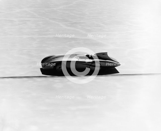 Donald Healey's Austin Healey attempting a Land Speed Record, 1953. Artist: Unknown