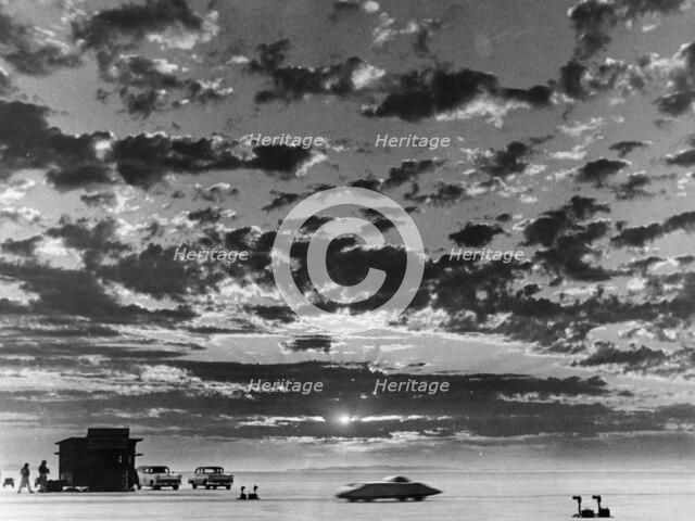 Donald Healey's Austin Healey attempting a Land Speed Record, 1956. Artist: Unknown