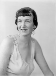 Dorothy Ahlers, Portrait, 1933. Creator: Harris & Ewing