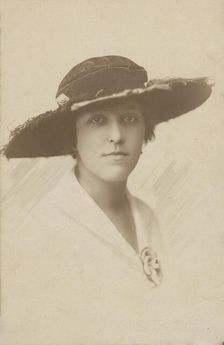 Dorothy Broad, 1915-1919. (O.048935) Creator: Anderson's Studio