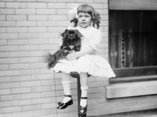 Dorothy Lulow & "Sing Bell", between c1910 and c1915. Creator: Bain News Service