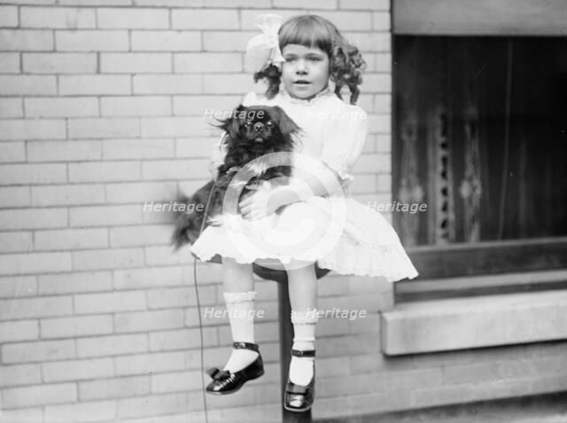Dorothy Lulow & "Sing Bell", between c1910 and c1915. Creator: Bain News Service.
