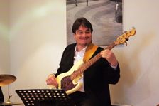 Dave Hanratty, The Pete Allen Band, Deanwood Park Golf Club, Newbury, Berks, 10th Oct. 2021. Creator: Brian O'Connor