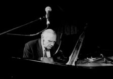 Dave McKenna , Gracey's, Eastbourne, 1998. Artist: Brian O'Connor