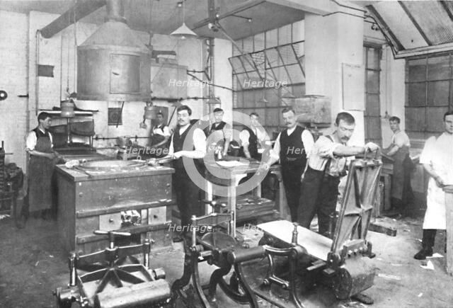 'Dalziel Foundry Limited. - Earl Street Premises. Moulding and Casting Plant, and Staff', 1909. Creator: Fradelle & Young.