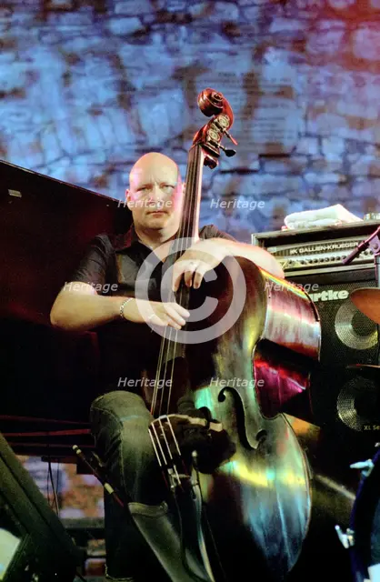 Dan Berglund, Brecon Jazz Festival, Powys, Wales, August 2005.  Artist: Brian O'Connor.