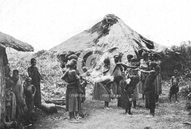 ''Danse de femmes Gallas; Le Nord-Est Africain', 1914. Creator: Unknown.