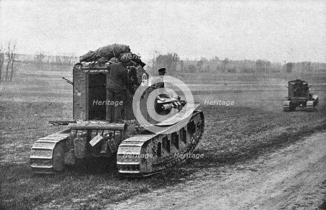 'Dans la Bataille; Les tanks repides de l'armee britannique, mis en service au printemps..., 1918. Creator: Unknown.