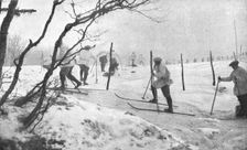 Dans la meme region, nos alpins skieurs ont ete pourvus de blanches tuniques..., 1915 (1924) Creator: Unknown