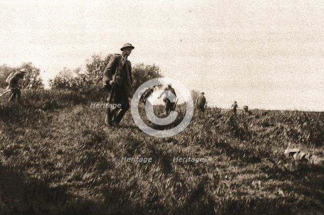 'Dans le bataille; les troupes americaines entrant dans le combat, le 4 juin 1918, au Nord..., 1918. Creator: Unknown.