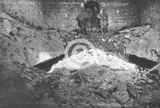 'Dans le fort de Douaumont, casemate eventree par un de nos obus de 400', 1916. Creator: Unknown.