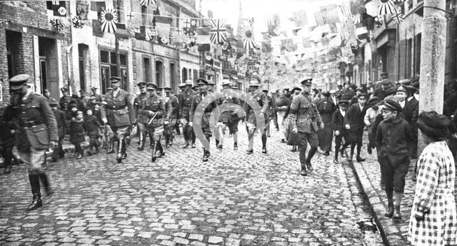 ''Dans le Nord delivre; apres la prise de Denain, le 27 october 1918 accompagne du general..., 1918. Creator: Unknown.