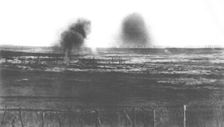 Dans le secteur de l'offensive Britannique, au Nord de la Somme; La preparation..., 1916. Creator: Unknown