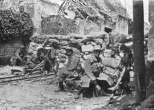 Dans Neuville-Saint-Vaast; Nous avions penetre, le 9 mai, dans Neuville 1915. Creator: Unknown