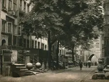 Danzig. Frauengasse 1931. Artist: Kurt Hielscher