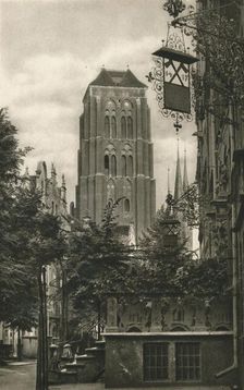 Danzig. Jopengasse - Marienkirche 1931. Artist: Kurt Hielscher