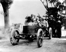 Darracq 200bhp V8, Kenelm Lee Guinness at 1906 Ostend Speed Trials. Creator: Unknown