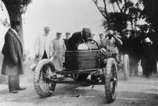 Darracq, Kenelm Lee Guinness at 1905 Ostend Speed trials. Creator: Unknown