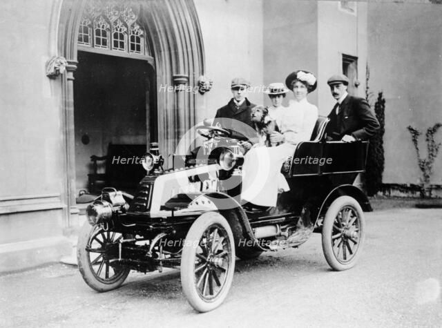 De Dion car and passengers, c1902. Artist: Unknown
